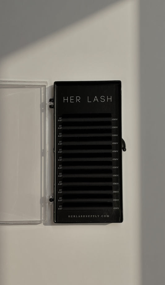 WET SET x Her Lash 0.07
